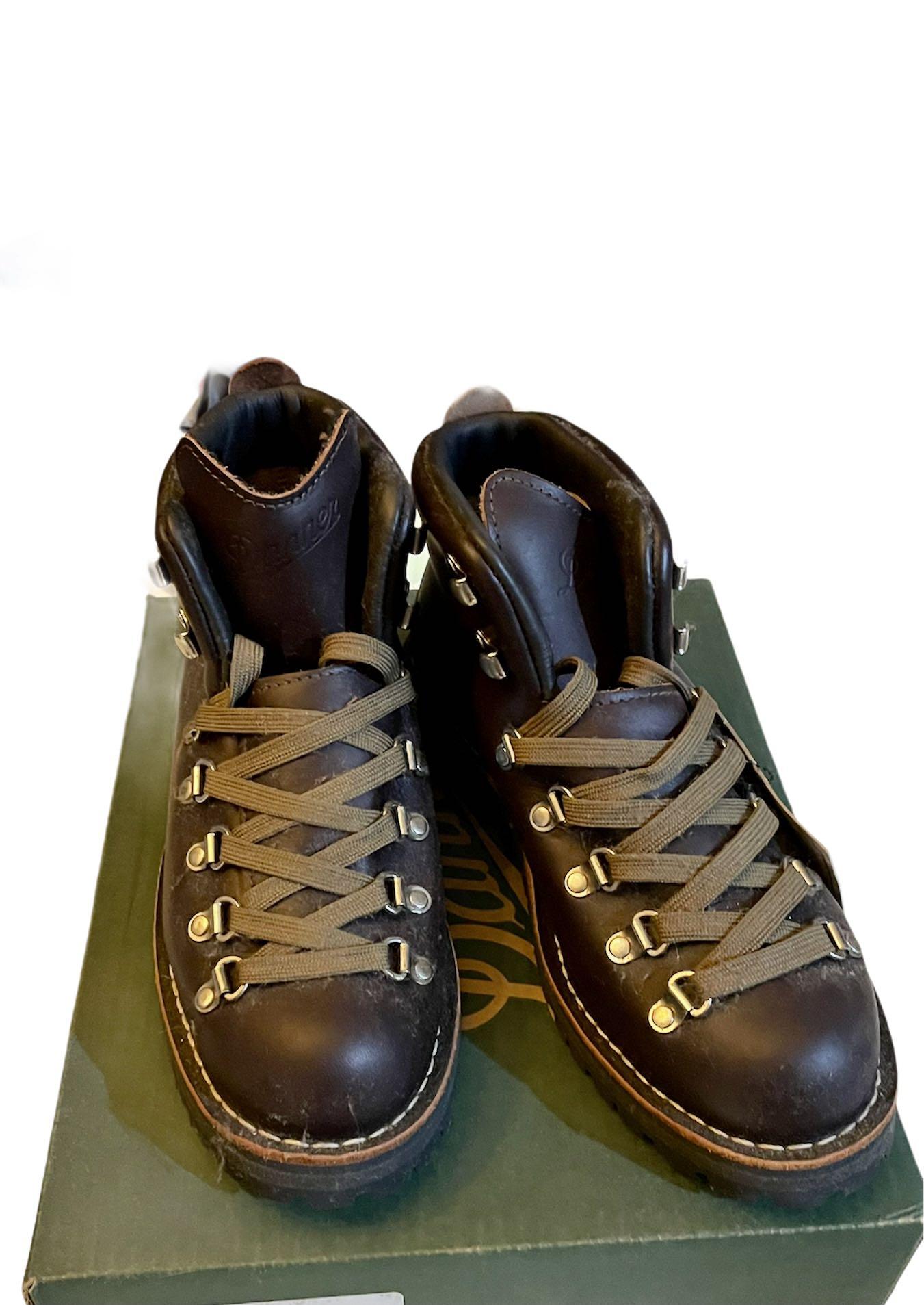 Danner 30866 deals