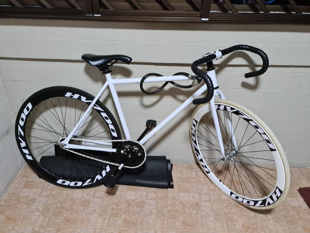 Black and sale white fixie bike