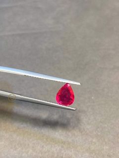 GRS Ruby❤️! Myanmar🇲🇲! No heating! Pigeon blood red❤️! Red ruby that meets the four "N" criteria is extremely rare worldwide! Absolutely value preserving and appreciation! Rare and super affordable stone, once sold out hard to find! GRS 1.01ct unheated pigeon-blood-red ruby, impressively fluorescent color from Myanmar🇲🇲! Super affordable at only HKD49900❤️🇲🇲!629956339924511120
