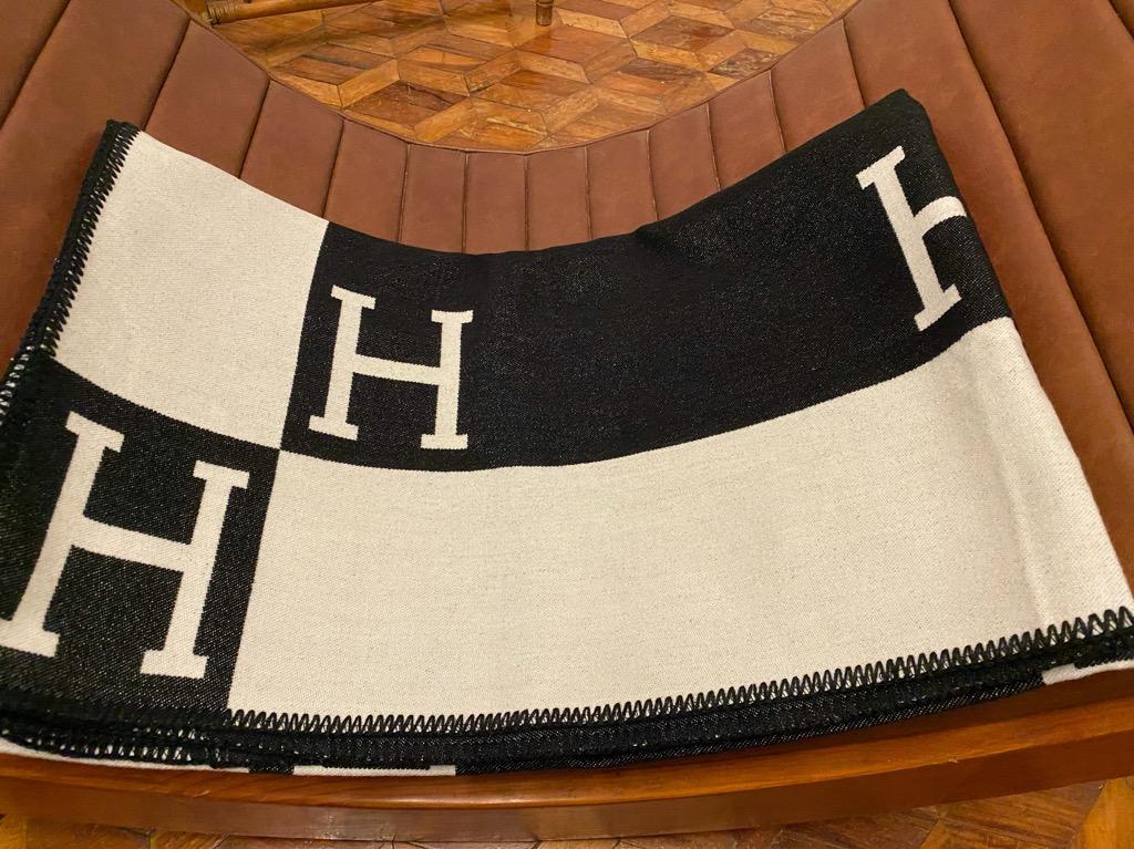 Hermes Avalon Blanket (Preorder) (Category: Luxury Accessories) located in Malabon City. Submitted by designerarchives.ph (Listing ID 1065543511, Image 3). Description: Actual photo from previous transaction. Check celebrity feedbacks! All colors are available for preorder. Best seller colors: Black, Gray, Orange, Khaki - 50% downpayment is required - 1 to 2 weeks ETA - No return, no refund - Buyer will shoulder the shipping fee. .
