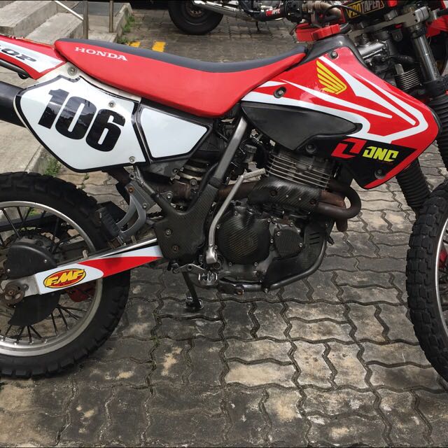 Xr400 seat store