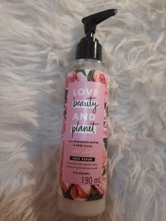 Love beauty planet face scrub with muru butter and rose