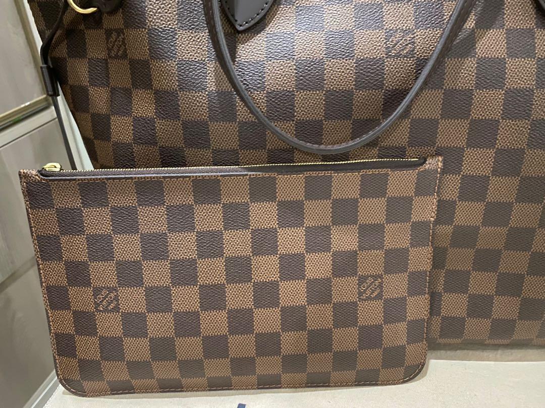 LV NEVERFULL DAMIER EBENE IN MM (Category: Luxury Bags & Wallets) located in Batangas. Submitted by luxuryinmyclowset (Listing ID 1065420246, Image 3). Description: Good as new, used twice, complete inclusion with receipt .