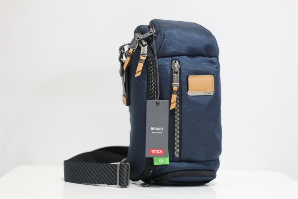 Tumi kelley sling deals navy