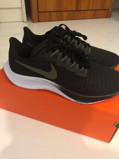 (Category: ) located in . Submitted by cheapsneakershere (Listing ID 1065510388, Image 1). Description: .
