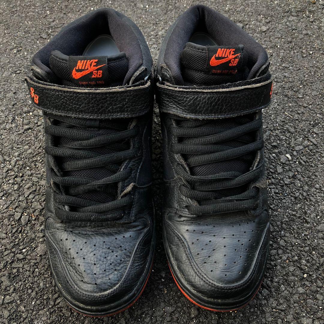 NIKE SB DUNK MID HALLOWEEN