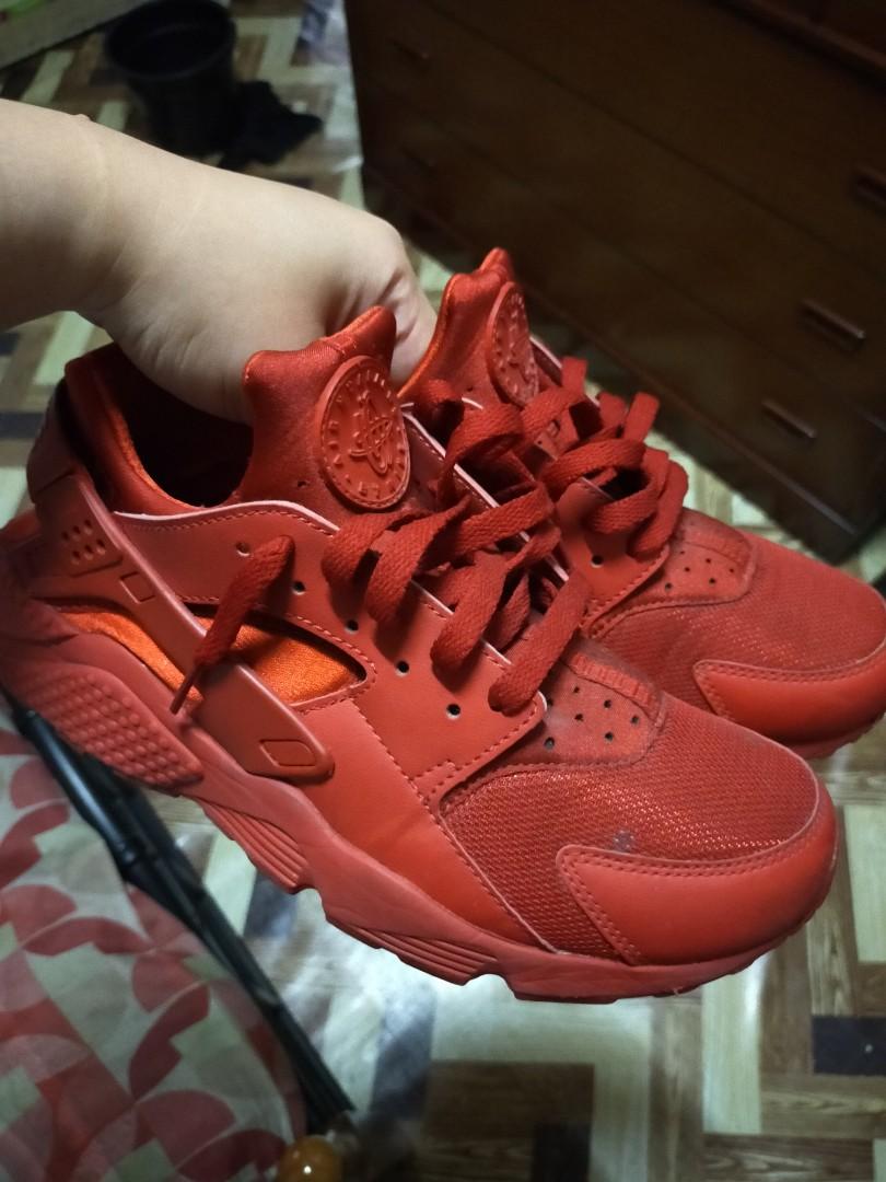 nike triple red