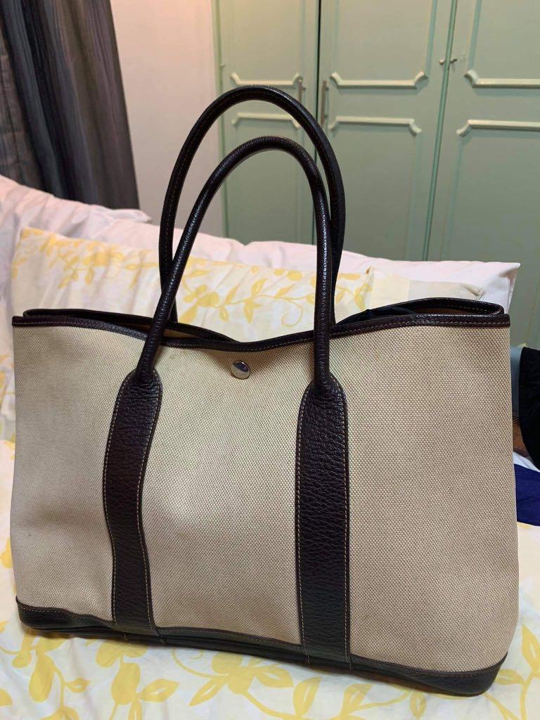Orig Hermes Garden Party GM (Category: Luxury Bags & Wallets) located in Paranaque City. Submitted by RLBrandedCollezione (Listing ID 1065520752, Image 1). Description: 💯 Guaranteed Orig Excellent Condition Size: 36cm.