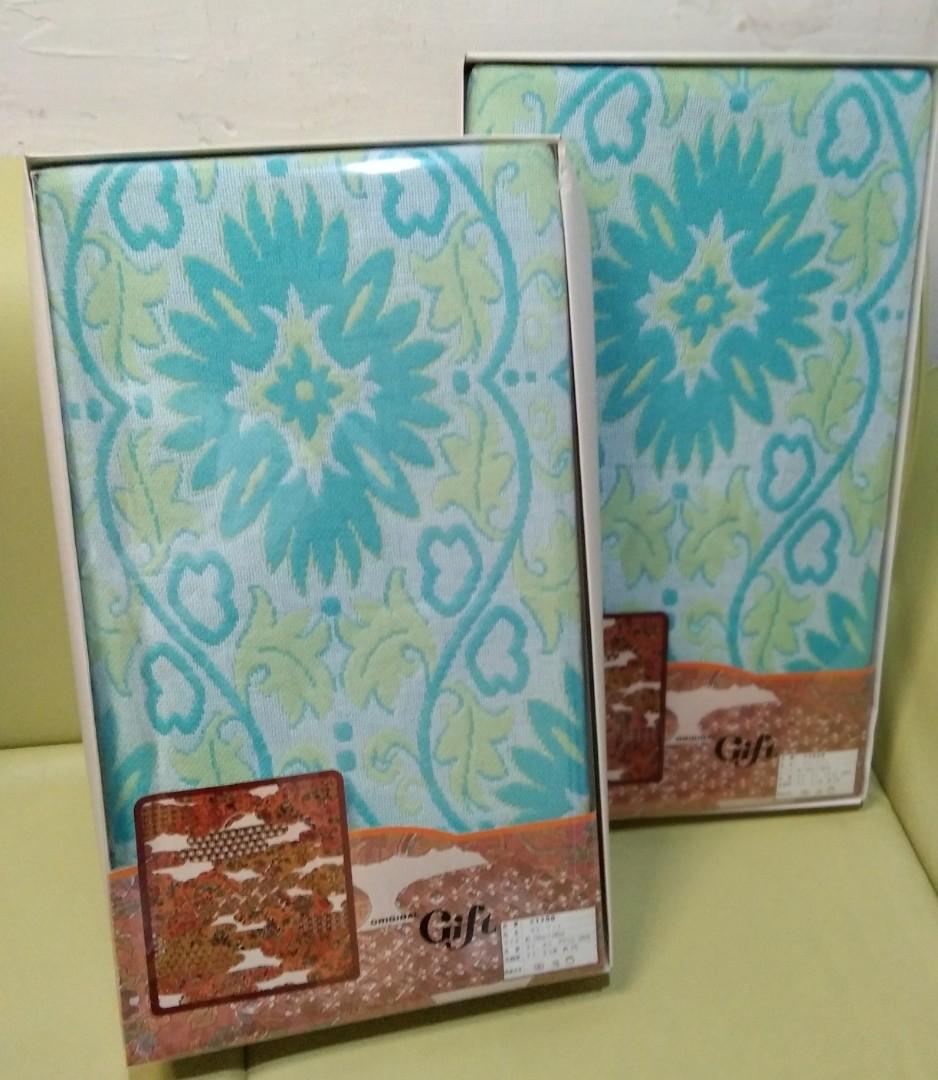 ORIGINAL Gift (Category: Storage Boxes & Baskets) located in Quezon City. Submitted by eilgaraje (Listing ID 1065352718, Image 1). Description: As posted 1 design only bedsheet. get 1 for 550 60x42inches.