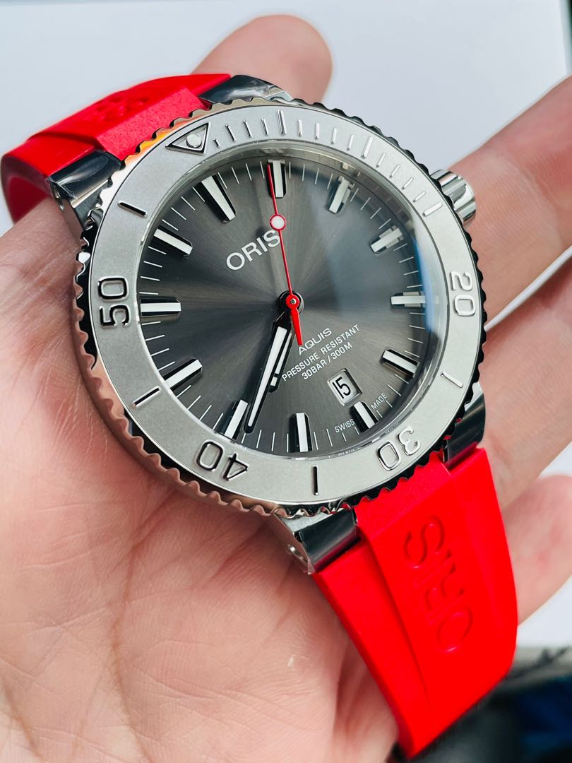 Oris Aquis Date Relief Men s Fashion Watches Accessories