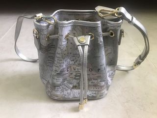 （分類：）位於 。 由 notangry 提交（商品編號 1065378369，圖片 1）。簡介： 。