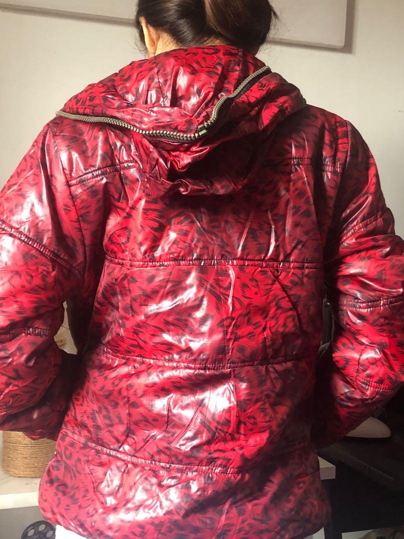 Puff/Winter Jacket (Category: Coats, Jackets and Outerwear) located in Quezon City. Submitted by maydeclutters (Listing ID 1065426840, Image 2). Description: Red color Animal print design Super nice! Fits up to large frames.