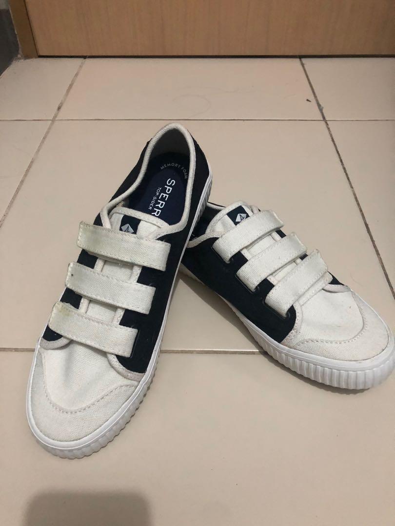 Sperry top velcro sneakers