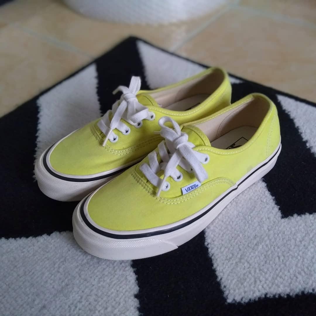 Vans authentic yellow neon deals
