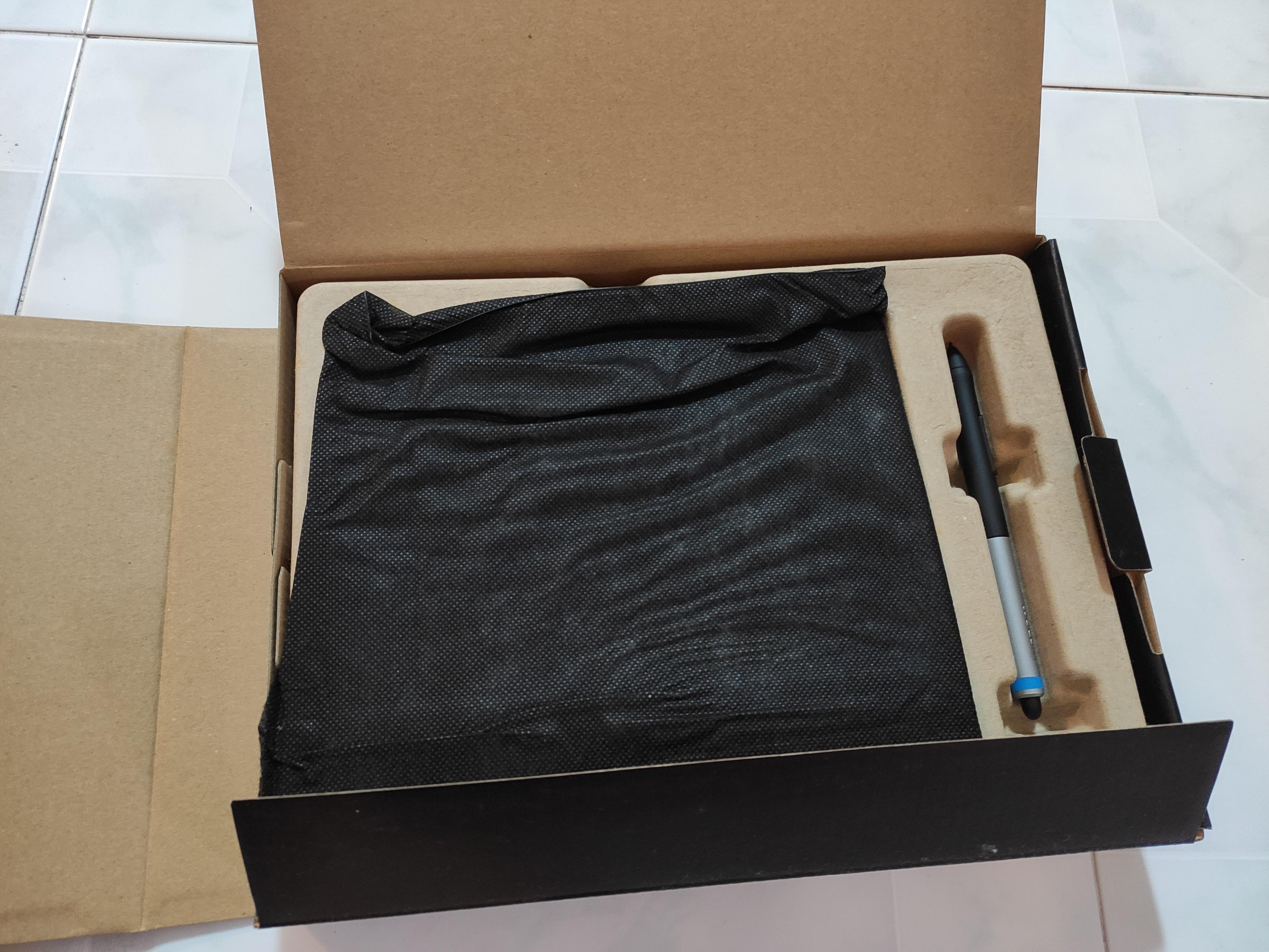 Intuos manga (Drawing pad for pc/Mac), Computers & Tech, Parts