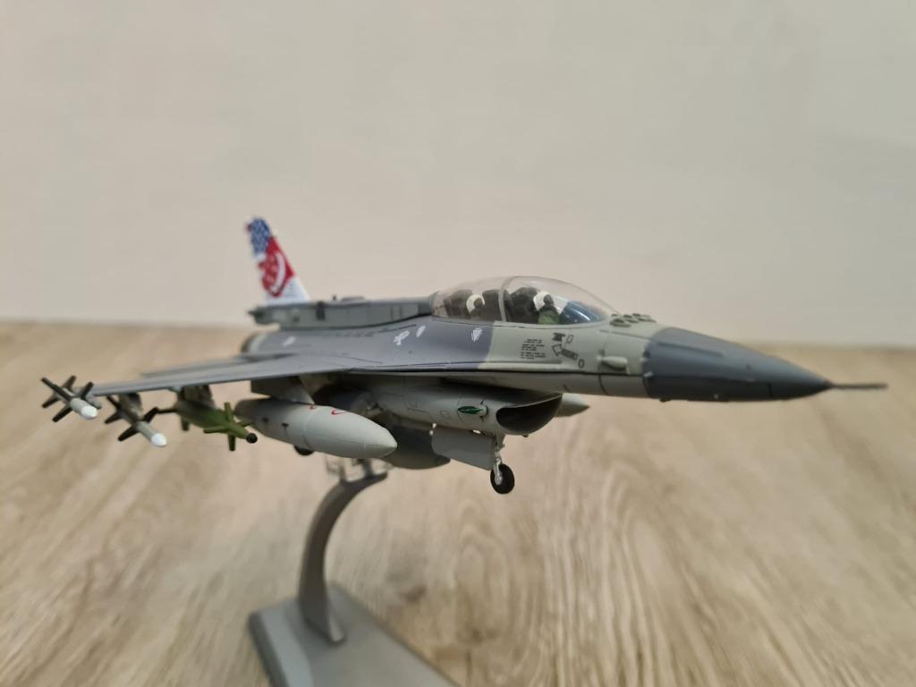 [BRAND NEW] IN STOCK !!! RSAF F-16 Model with 425Sqn Tail Flash ...