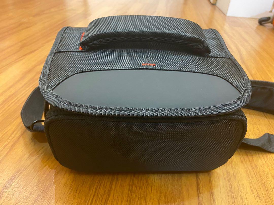 Camera Bag (Category: Cameras) located in Johor Bahru. Submitted by alexwong79 (Listing ID 1065732587, Image 2). Description: Look new , never use..