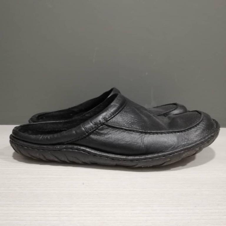 Clarks kite vasa leather slippers clearance