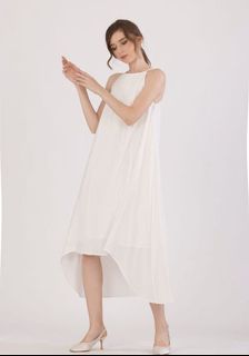 (Category: ) located in . Submitted by foryourcloset (Listing ID 1065583954, Image 1). Description: .