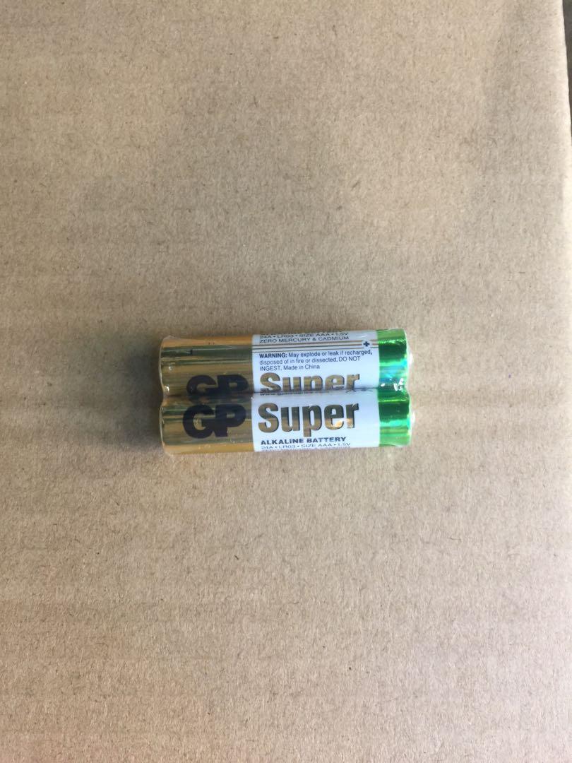 全新現貨 Dse考試時收音機最佳選擇的gp超霸電池 教科書 Carousell