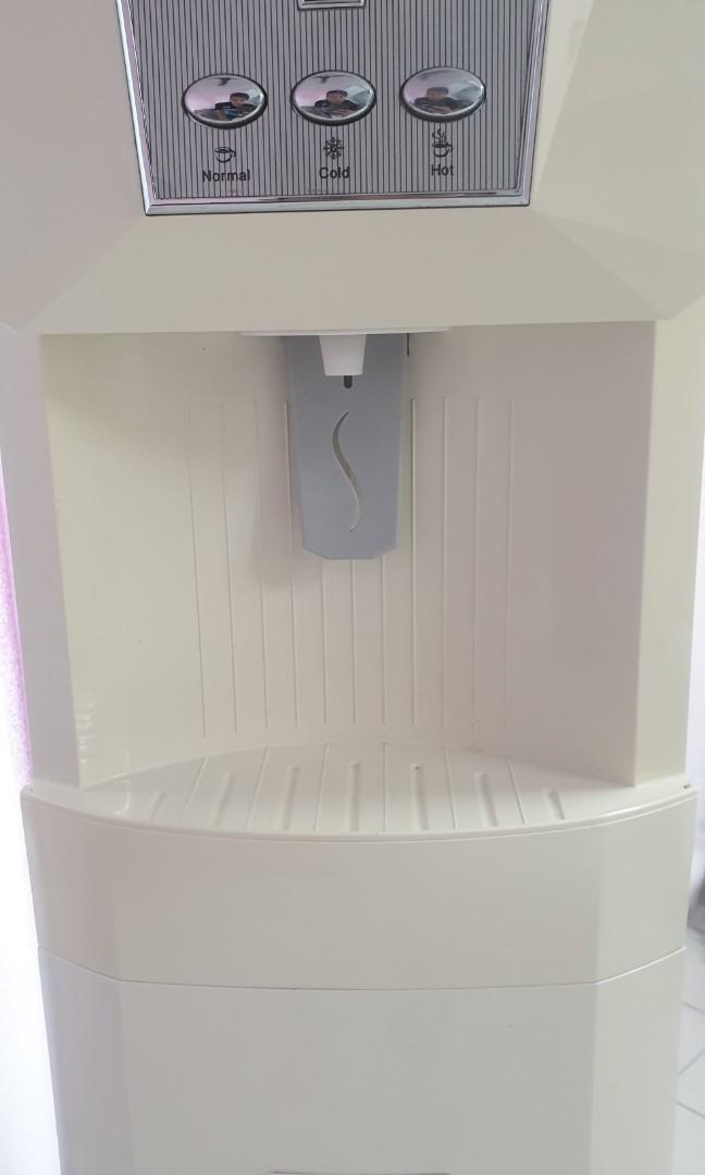elken k300 water dispenser (percuma filter satu set ), TV & Home Appliances, Kitchen Appliances