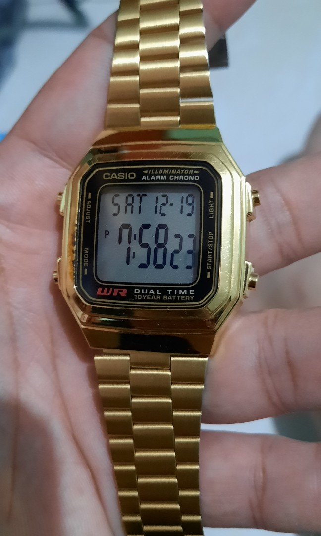 vliegtuig commentator Baleinwalvis For sale casio vintage gold, Men's Fashion, Watches & Accessories, Watches  on Carousell