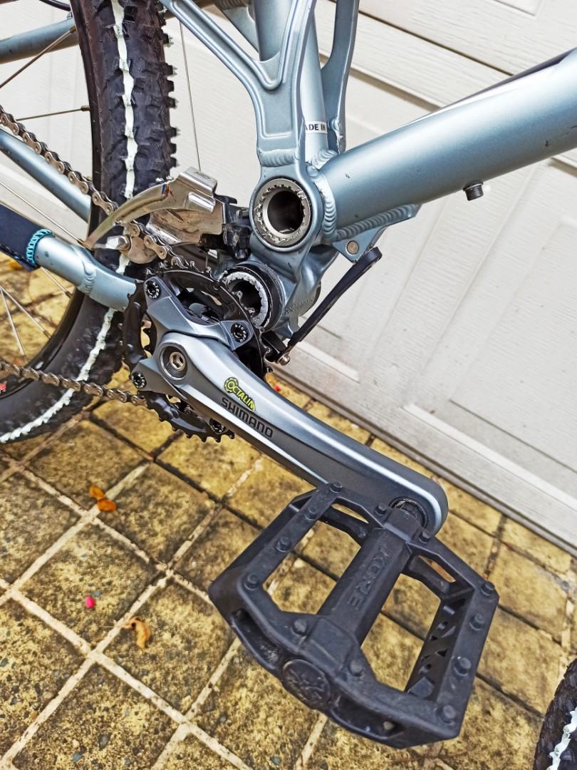 gt marathon sport mountain bike