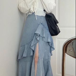 (Category: ) located in . Submitted by preloved.careen (Listing ID 1065727752, Image 1). Description: .