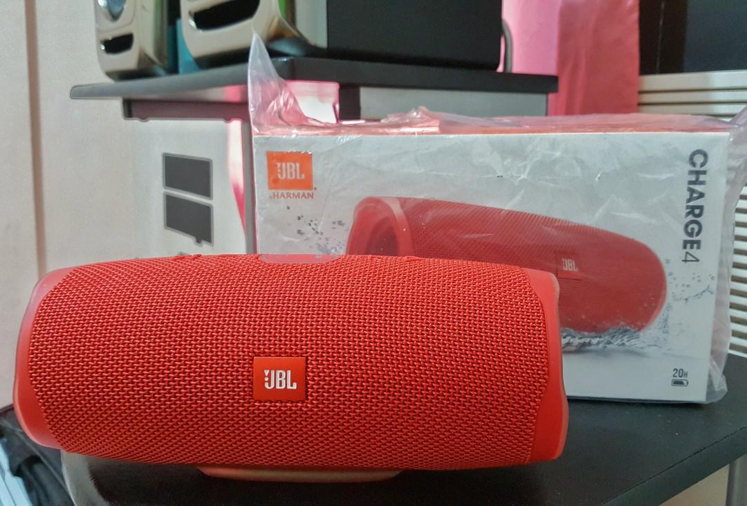 Jbl charge hot sale 4 red