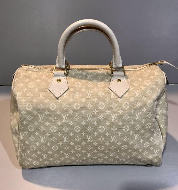 Legit LV Minilin Speedy 30 (Category: Luxury Bags & Wallets) located in Makati City. Submitted by zari2x (Listing ID 1065743776, Image 2). Description: Legit LV Minilin Speedy 30 Bag only Condition 7/10.