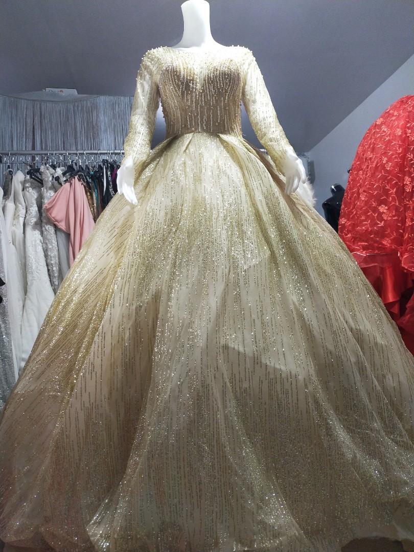 Longsleeves Ball Gown FOR RENT (Category: Evening dresses & gowns) located in Mandaue City. Submitted by missgsgowns (Listing ID 1065714154, Image 1). Description: Small-medium fit With 6hoops petticoat.