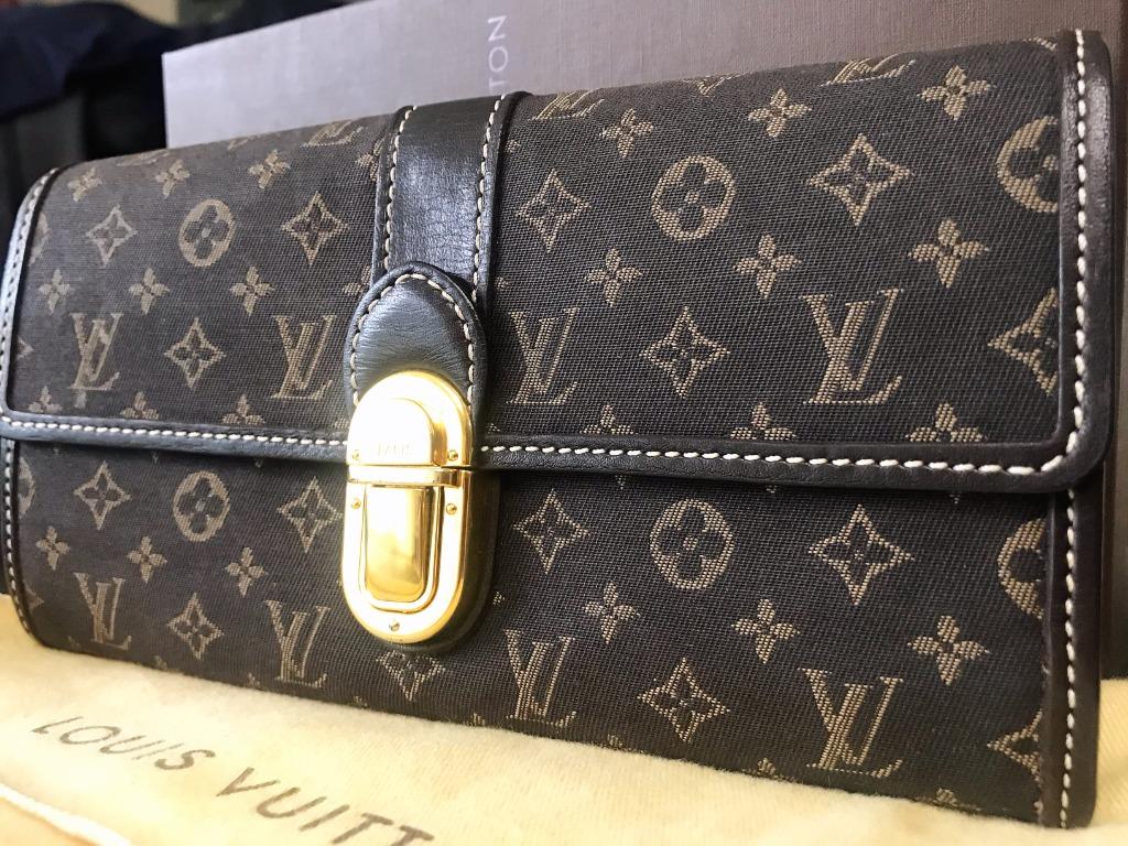 Louis Vuitton Monogram Idylle Fusain Zippy Wallet, Women's Fashion, Bags &  Wallets, Wallets & Card Holders on Carousell