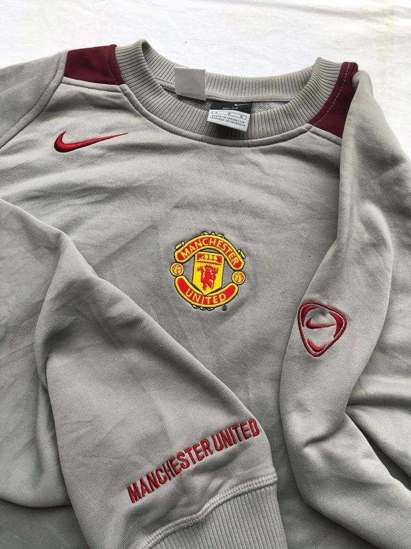Manchester united crewneck sweatshirt hotsell