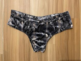 （分類：）位於 。 由 ezomomonga 提交（商品編號 1065584262，圖片 1）。簡介： 。