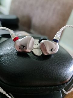 (Category: ) located in . Submitted by kiarya25 (Listing ID 1065685178, Image 1). Description: .