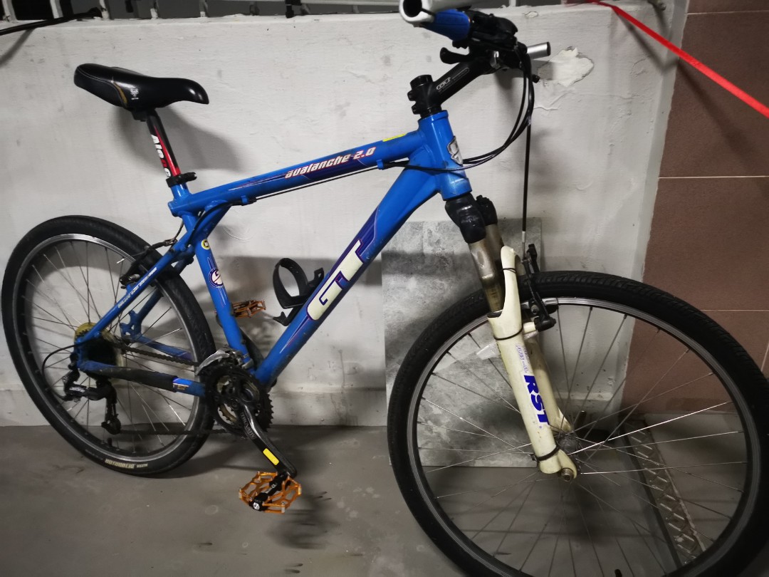 Mountain Bike GT avalanche 2.0, Sports Equipment, Bicycles & Parts