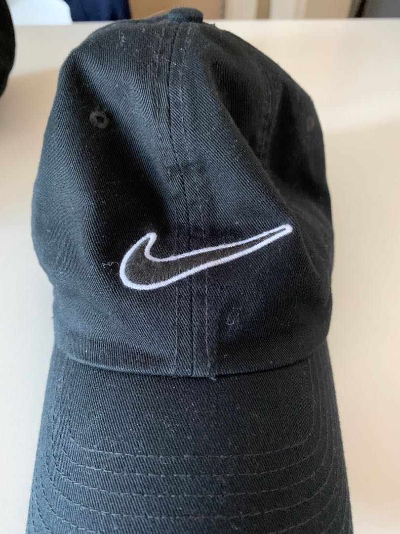 NIKE 2018 swoosh cap 男裝, 手錶及配件, 棒球帽、帽-