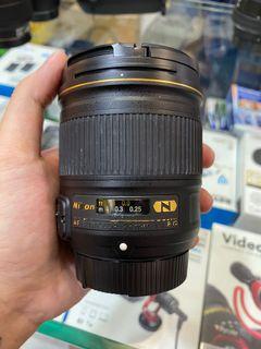 Nikon 28mm 1.8G