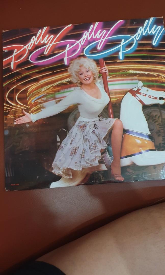 Plaka/ vinyl record. DOLLY PARTON (Category: Vinyls) located in Valenzuela. Submitted by toyharry (Listing ID 1065779931, Image 1). Description: VERY GOOD ++ CONDITION U.S pressed♥️♥️♥️.