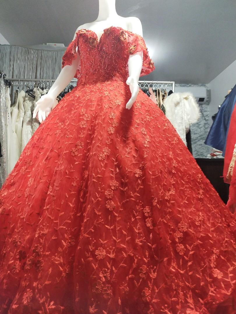 Red Offshoulder Ball Gown FOR RENT (Category: Evening dresses & gowns) located in Mandaue City. Submitted by missgsgowns (Listing ID 1065714841, Image 1). Description: Small-medium fit With 6hoops petticoat.