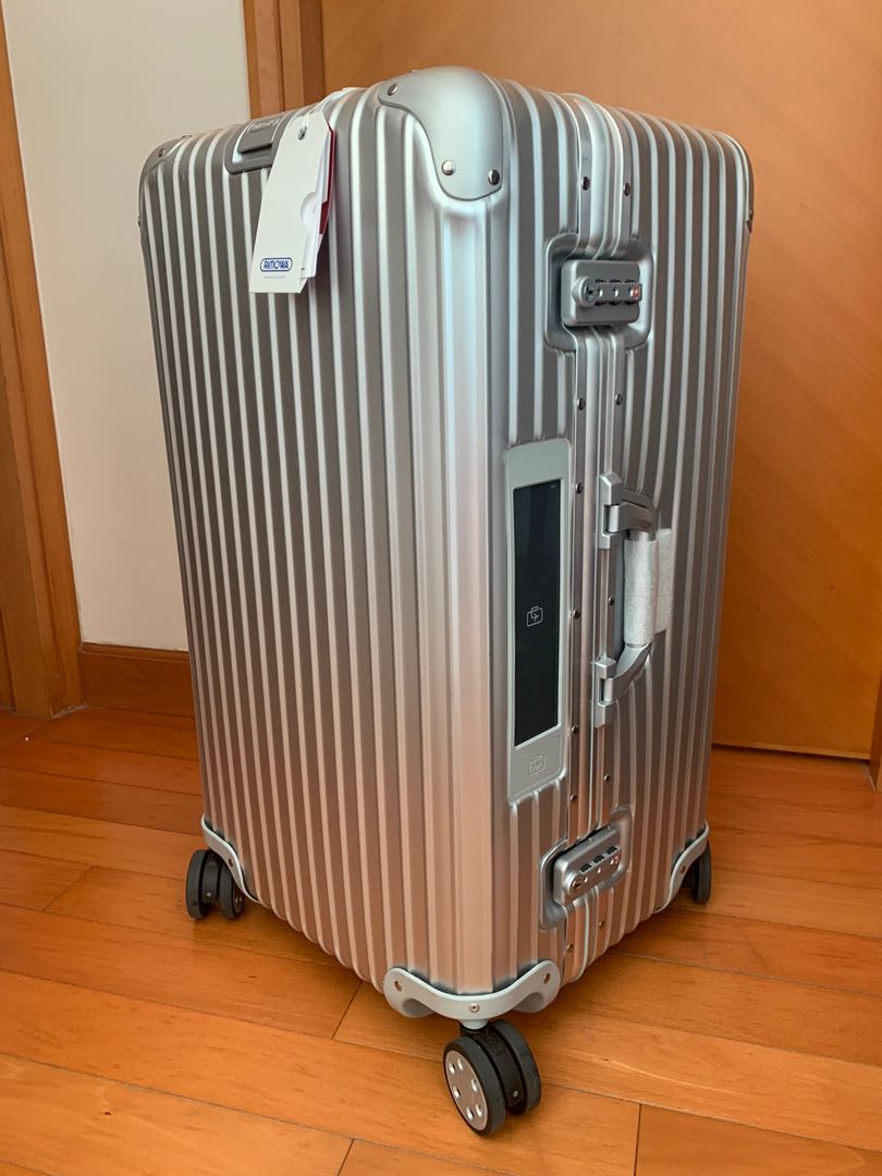 Rimowa Topas Sports Trunk 75 E 興趣及遊戲 旅行 旅遊 旅行必需品及用品 Carousell Rimowa Topas Sports Trunk 75 E 興趣及遊戲 旅行 旅遊 旅行必需品及用品 Carousell