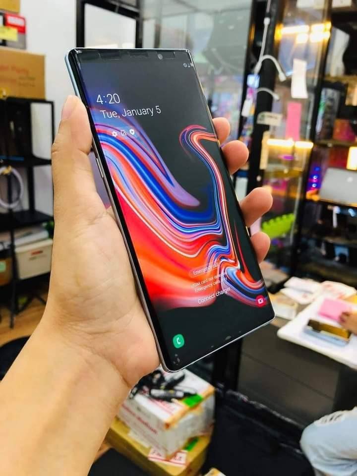 Samsung note 9 128gb 6gbram COD or COP NATIONWIDE (Category: Samsung) located in Cebu City. Submitted by afordagadgetph (Listing ID 1065680581, Image 2). Description: 💥Cash on pickup via Lbc nationwide💥 ➡️Original not clone 📳Samsung note 9 128gb 6gbram Comes with charger.
