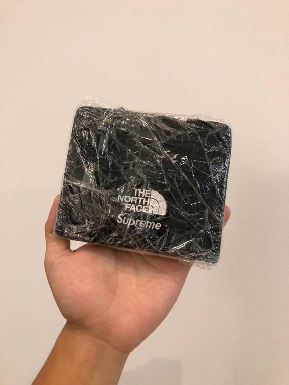 Supreme north face expedition wallet outlet