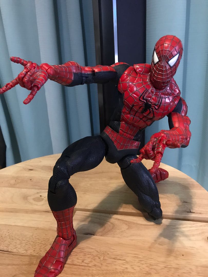 18 inch spiderman action figure with 67 store points of articulation