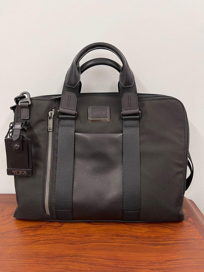 Aviano slim brief tumi clearance