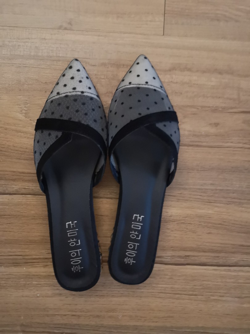 Front covered sandals for ladies 2025