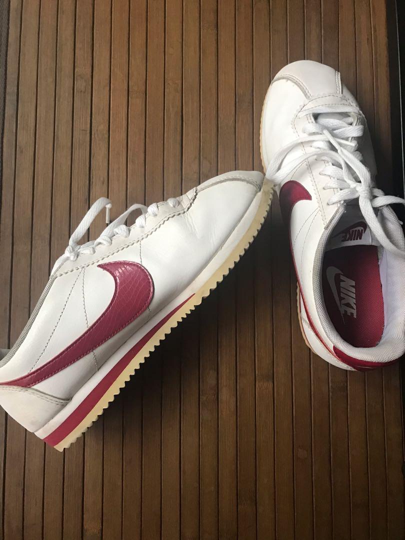 WOMENS Nike Cortez (Red textured swoosh) ORIGINAL, Women's Fashion ...