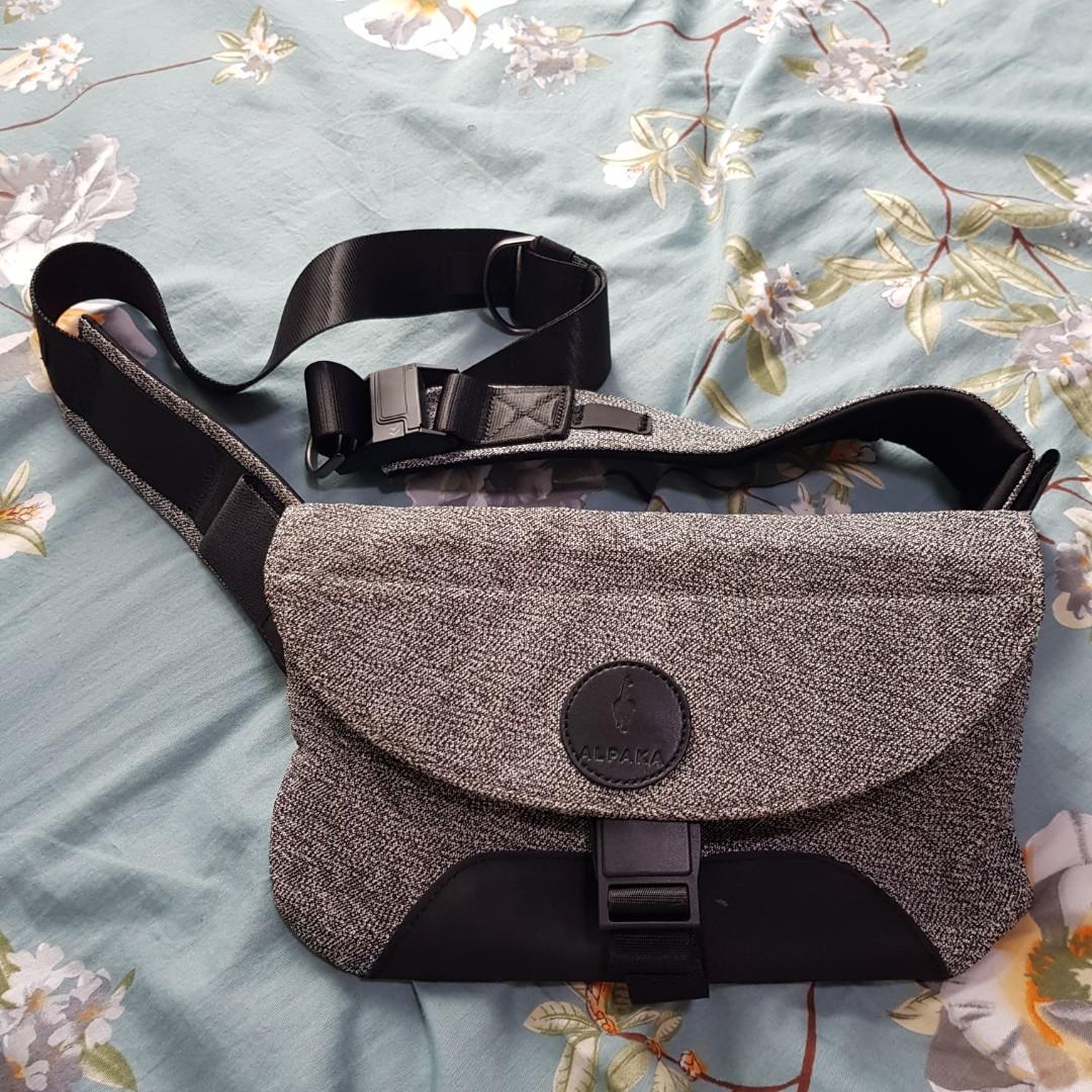 Alpaka air sling bag clearance