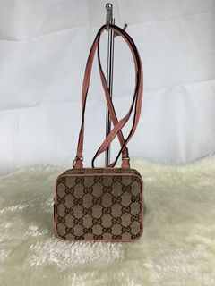 (Category: ) located in . Submitted by preloved_by_azwan (Listing ID 1065989726, Image 1). Description: .
