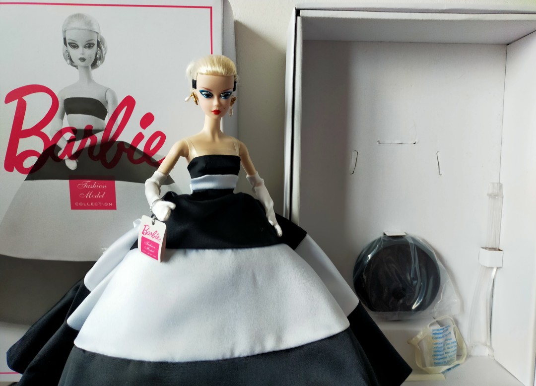 Barbie Black and white Forever silkstone BFMC 2019
